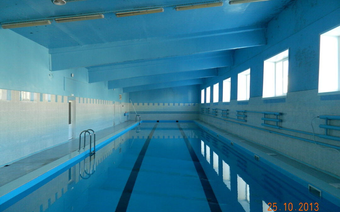 Скиммерный бассейн в спорткомплексе г. Ачинск